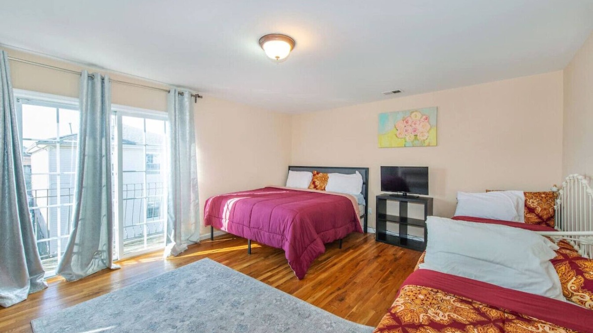 Ironbound District Apartment | CityLuxe Modern 3BR Near NYC + Free Parking.