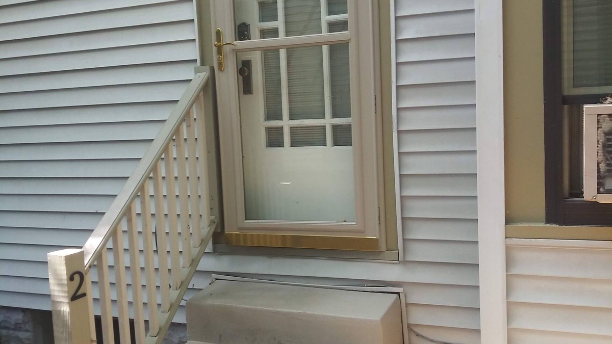 New Albany Apartment | CityPlex #2 2bed-2bath 2nd Floor Apt.