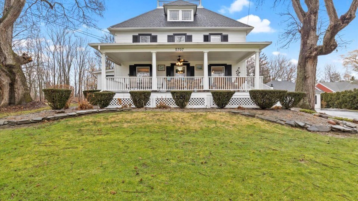 South Lima House | Civil War Era Home, w/King Bed, Near Conesus Lake