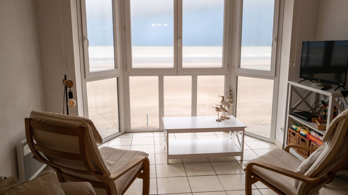 Dunkirk Apartment | Clair de Dunes, sur la Digue Sans Voitures, les Pieds Dans L'eau