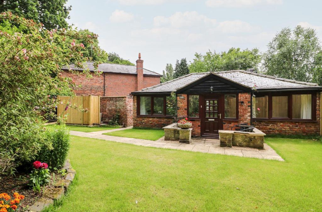 Selby House | Claire Cottage