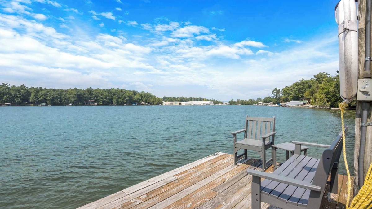 Clam River Apartment | ClamTorchLake Retreat Waterfront