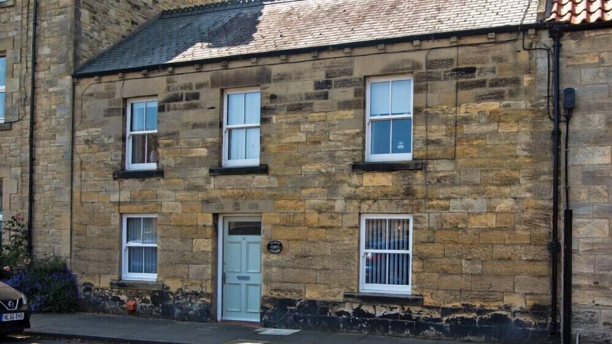 Warkworth Cottage | CLARA'S COTTAGE, family friendly in Warkworth