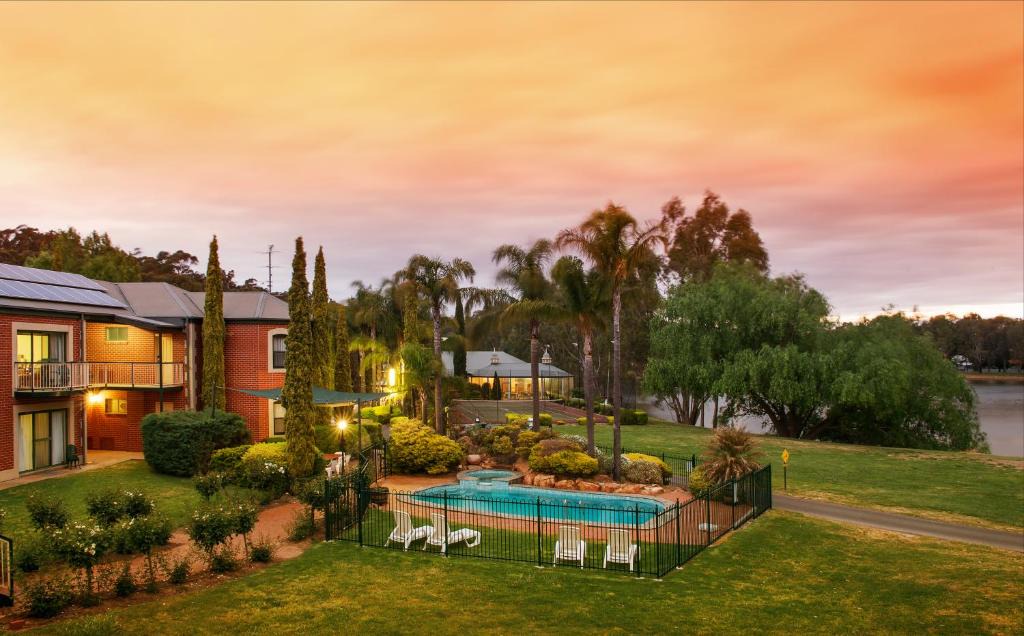 Clare Hotel | Clare Country Club