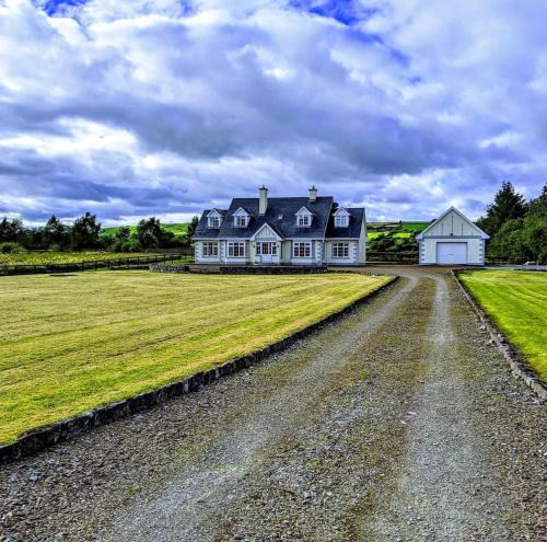 Scarriff House | Clare Homestay
