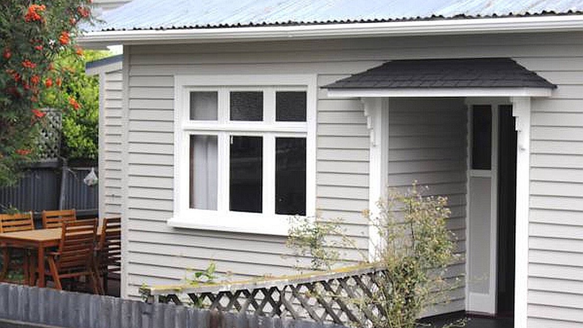 Addington Cottage | Clarence Cottage- Private and Central