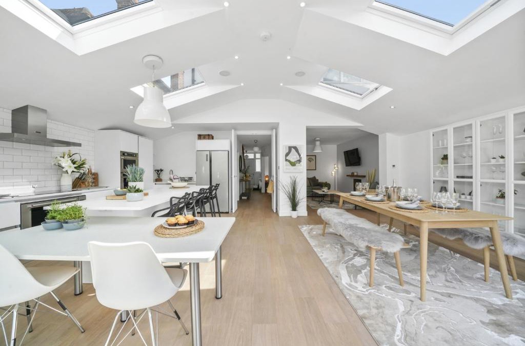 Windsor Villa | Clarence House-Windsor-Parking-5 bed
