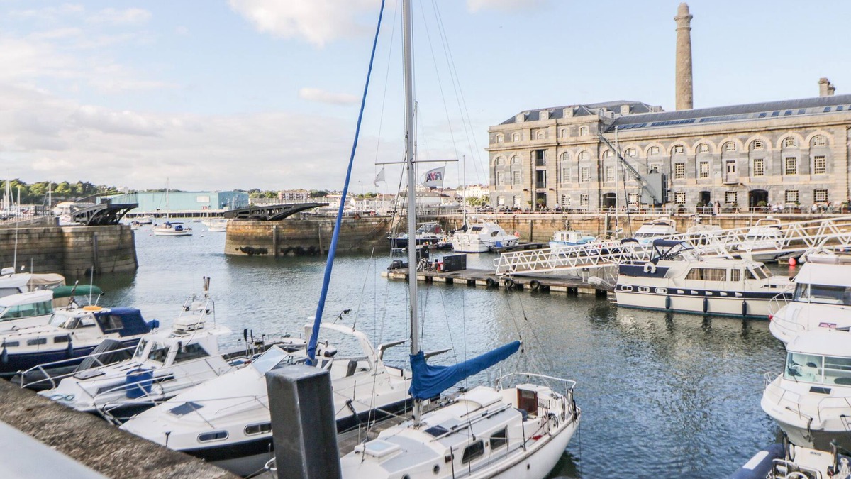Plymouth Cottage | Clarence Riverside, Royal William Yard