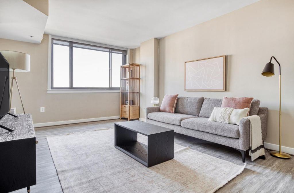 Court House Apartment | Clarendon 1BR w Gym WD Doorman nr Metro WDC-349
