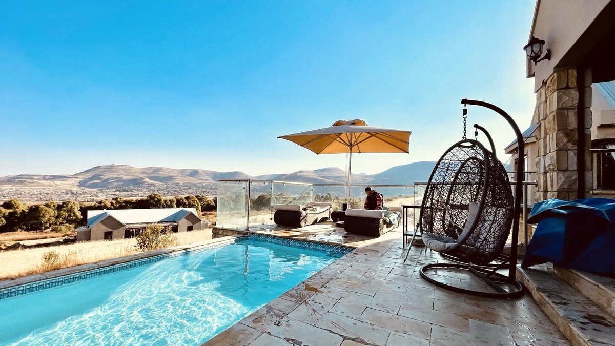 Clarens Villa | Clarens Grand Villa surrounded by the Magestic Maluti Mountains Free State