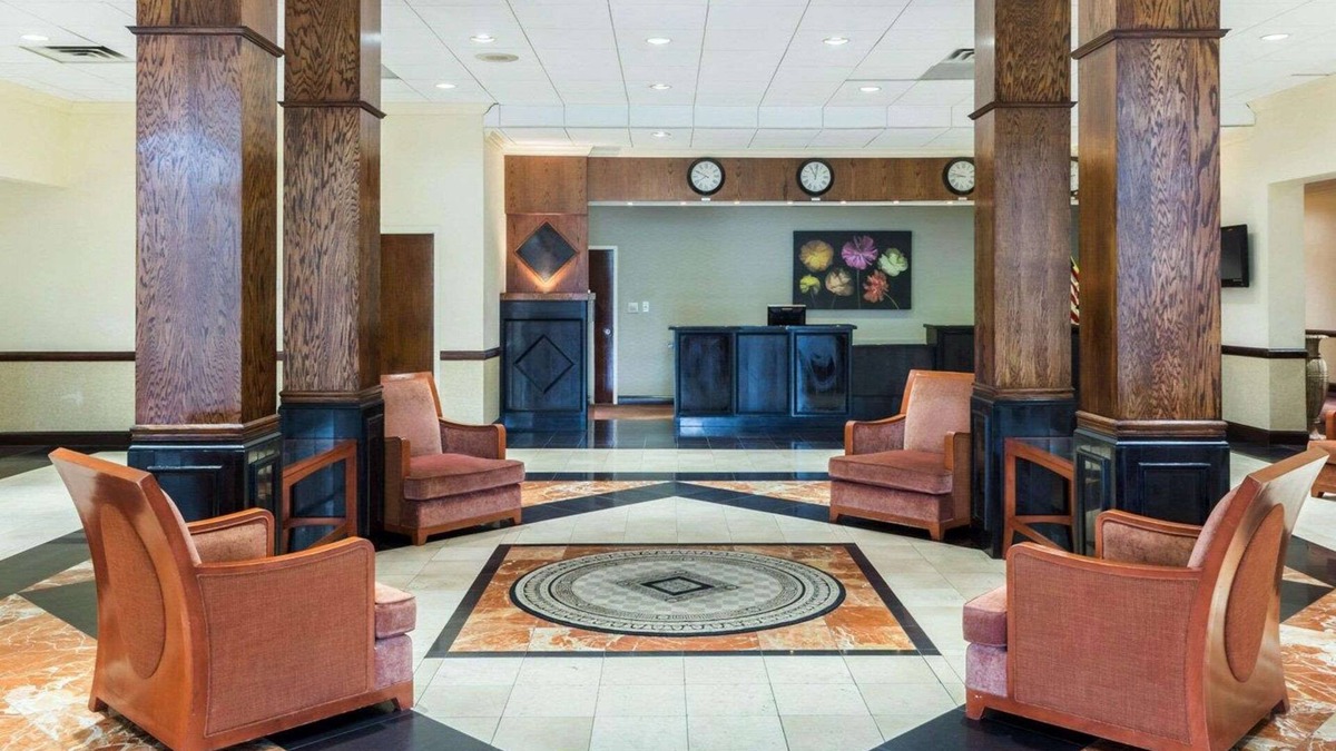 Somerset Hotel | Clarion Hotel Somerset - New Brunswick
