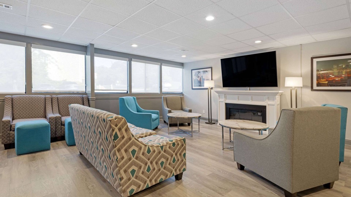 Pumphrey Hotel | Clarion Hotel & Suites BWI Airport North