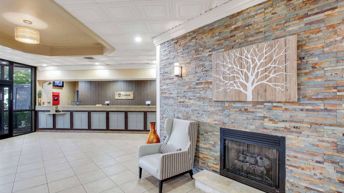 Skyland Hotel | Clarion Inn Asheville Airport