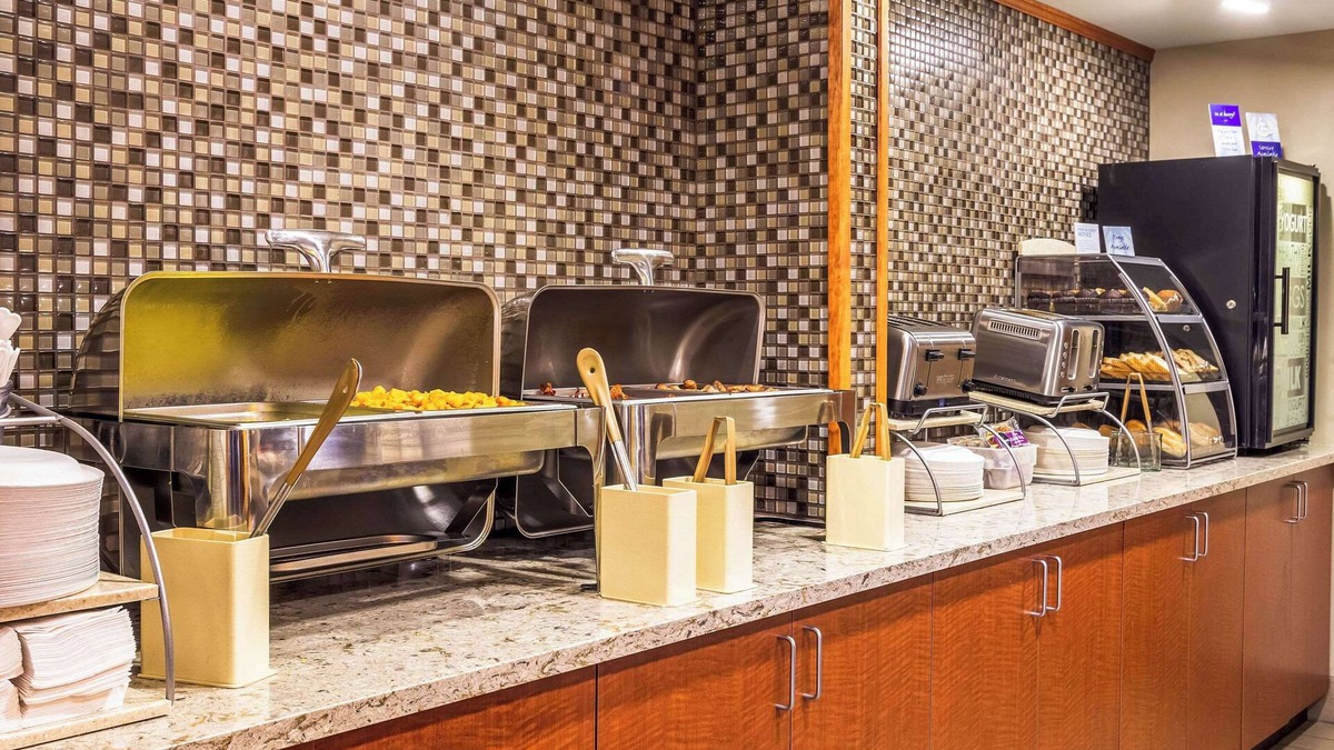 Cranberry Township Hotel | Clarion Inn Cranberry Township