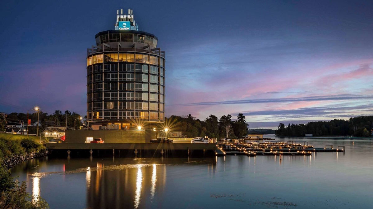 Kenora Hotel | Clarion Lakeside Inn & Conference Centre