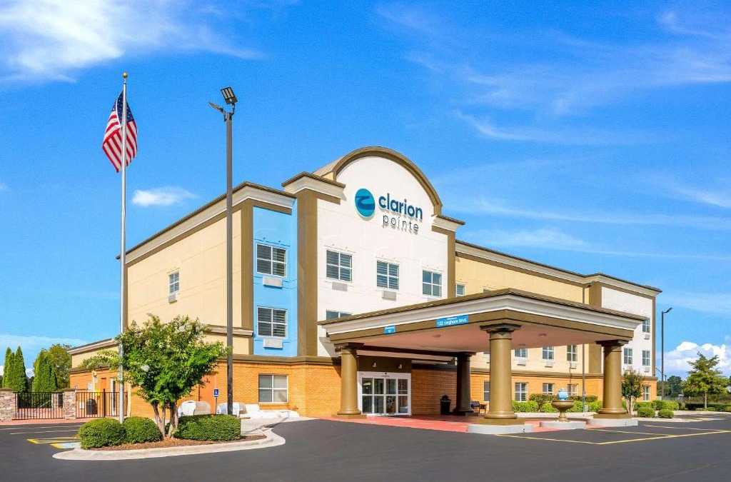Madison Hotel | Clarion Pointe Madison-Huntsville