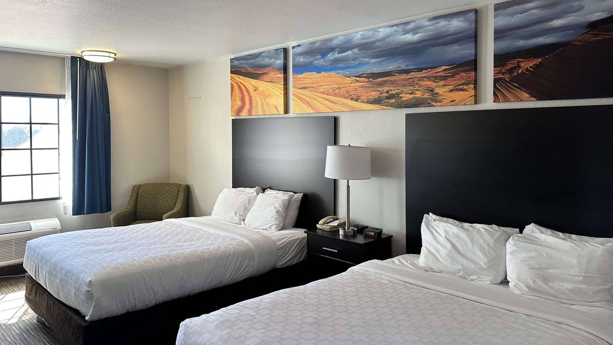 Winslow Hotel | Clarion Pointe Winslow I-40