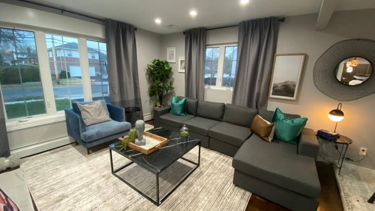 Baldwin House | Clarissa's Paradise Cozy 5-bedroom house in Baldwin with Central Air, WiFi patio