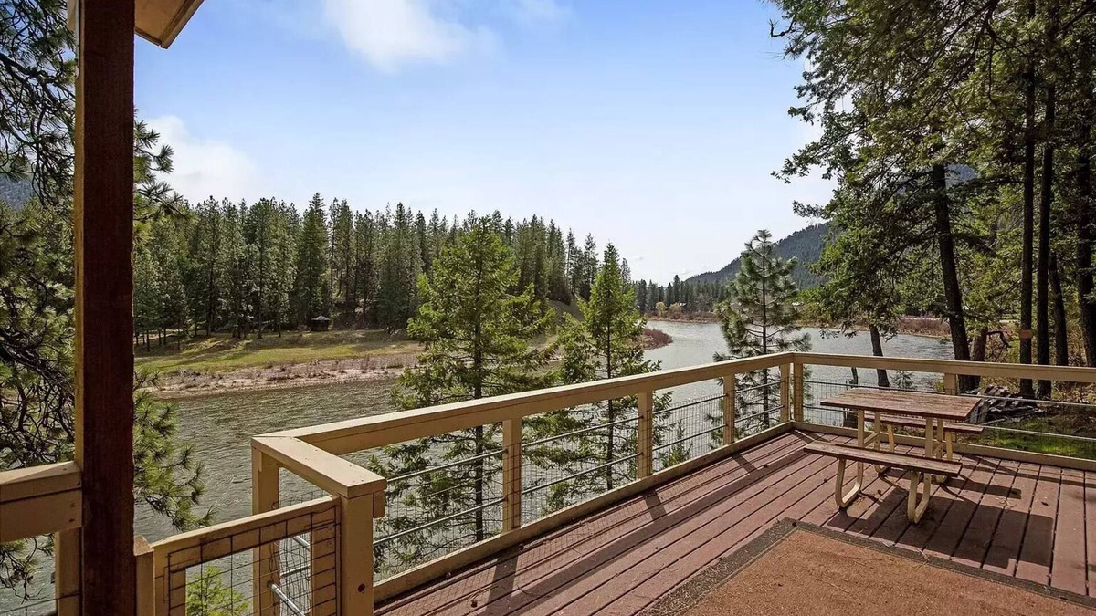 Riverbend House | Clark Fork Hideaway