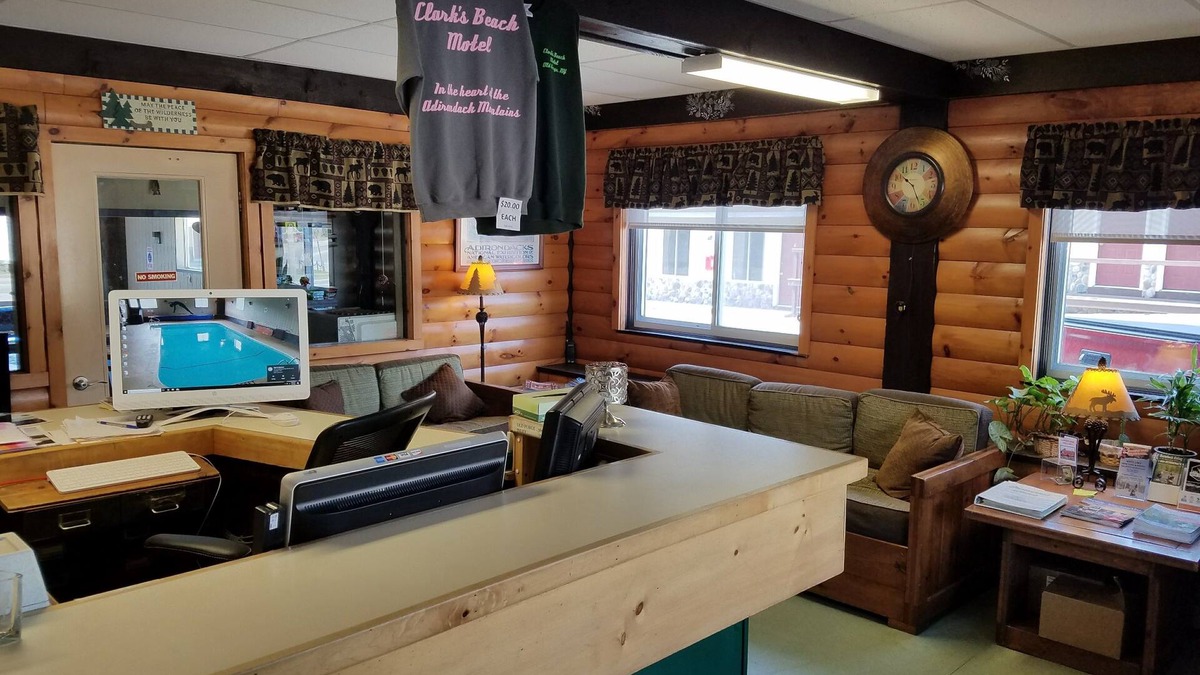 Old Forge Hotel | Clark's Beach Motel