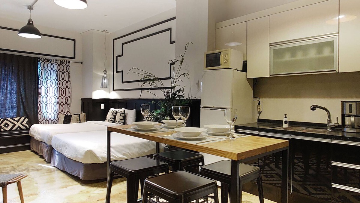 Jongno Apartment | Classic SLA Loft in Central Seoul