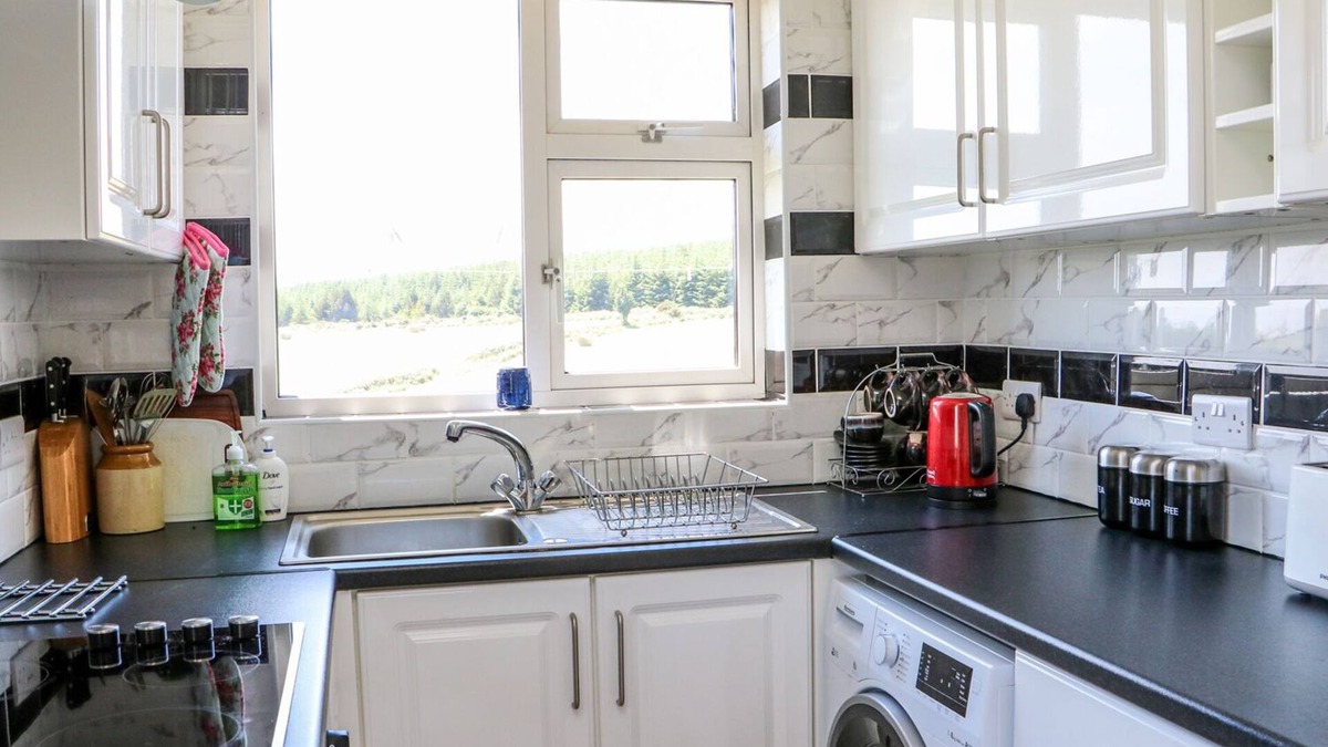 County Waterford Cottage | Clash-brack