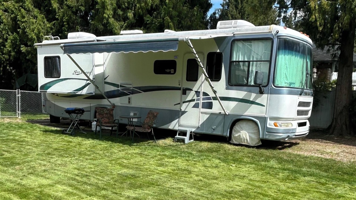 Sicamous House | Class A RV on Tree Streets