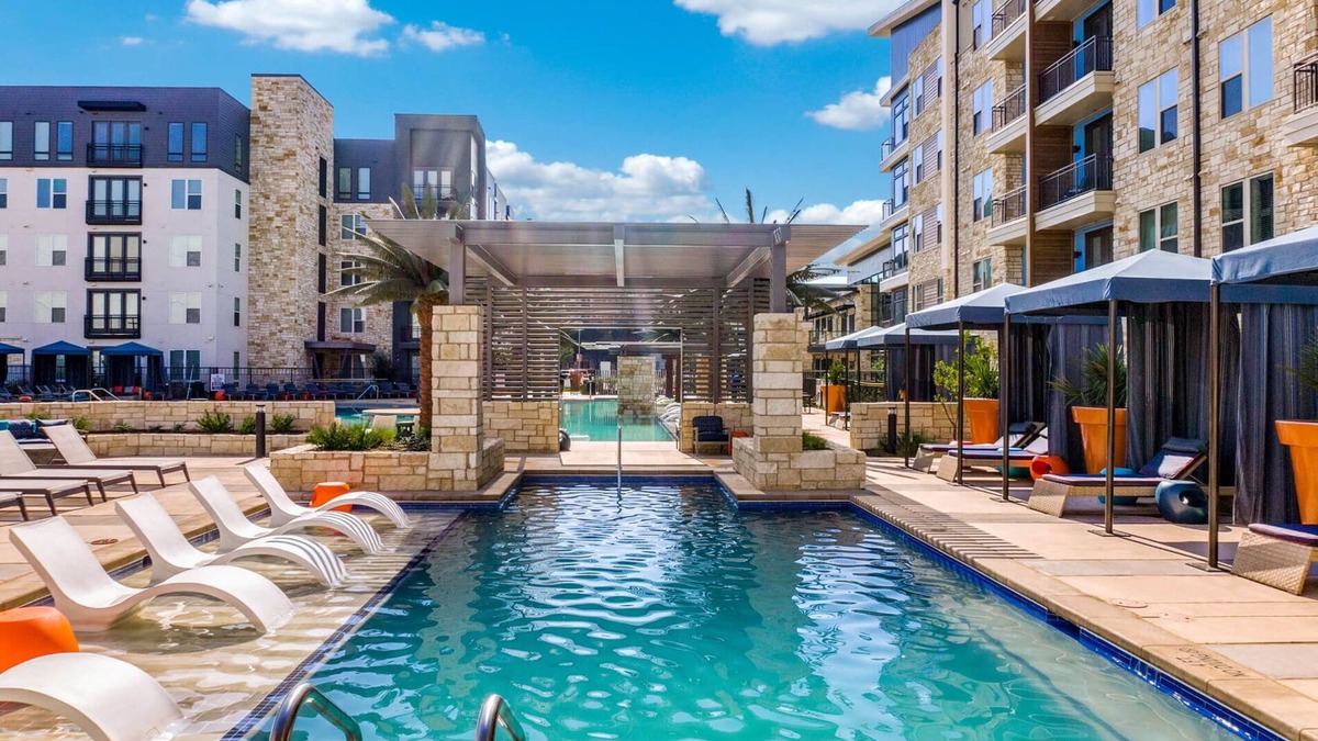 Farmers Branch Apartment | Classic 1-bedroom apartment in pleasant Addison with fitness room, WiFi