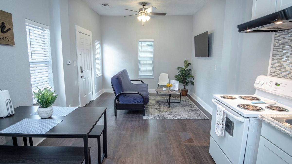 Five Points Apartment | Classic 1br/1ba Charming Apt w/Modern Upgrades