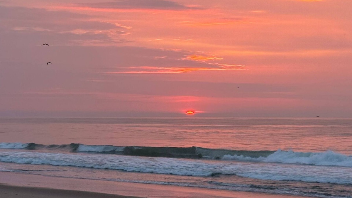 Manasquan Cottage | Classic 3-bedroom cottage in beautiful Manasquan. Just two blocks to the beach!