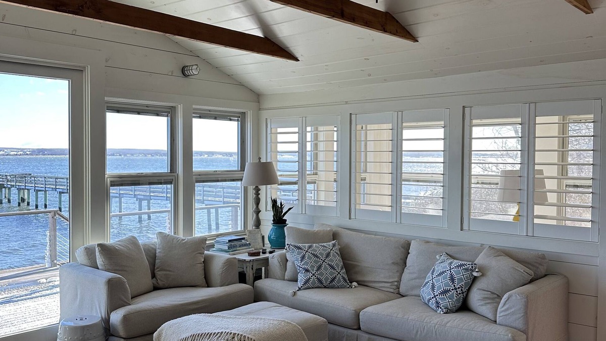 Portsmouth Cottage | Classic Beachfront Cottage, Newport County, RI