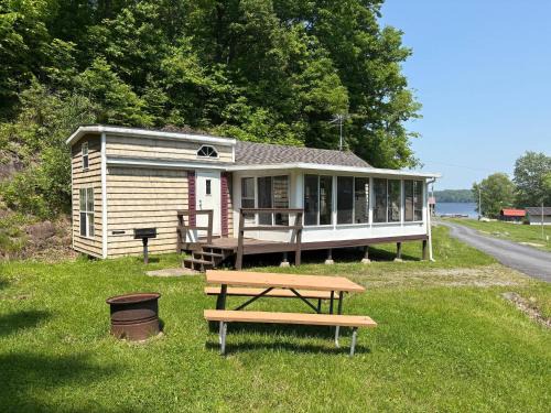 Hammond Other | Classic Camper on Black Lake