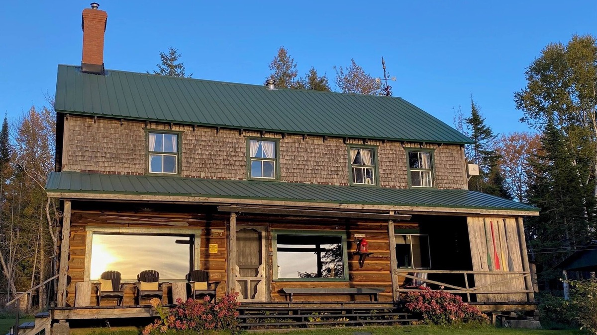 Piopolis Ski Chalet | Classic Canadian Log home on a private lake, with acres to explore!