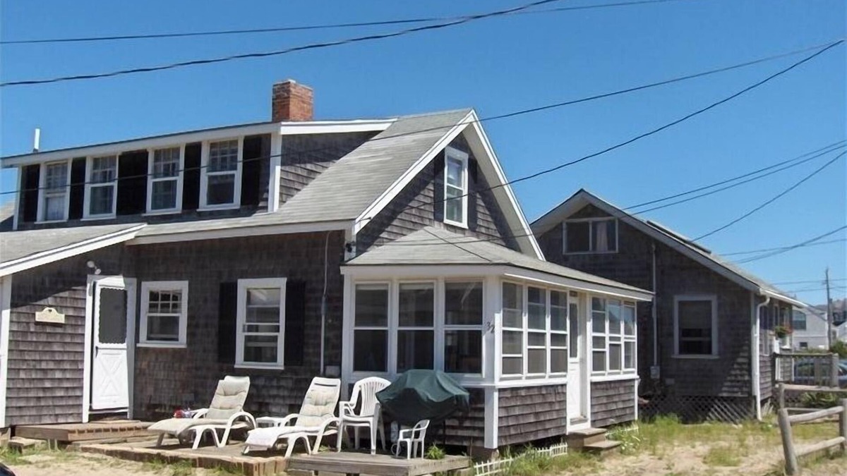 West Dennis Cottage | Classic Cape Cod Cottage - Steps from Beach!