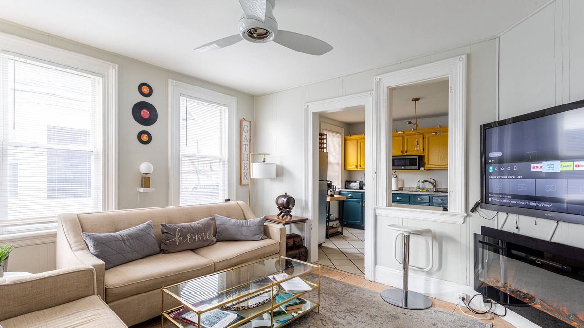 West End - West Side House | Classic Deluxe 5BR 2Baths w/ backyard