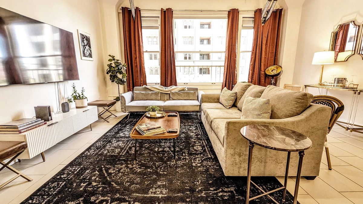 Historic Core Condo | Classic DTLA Glamour Loft w/Rooftop Pool, 360° Views + Parking