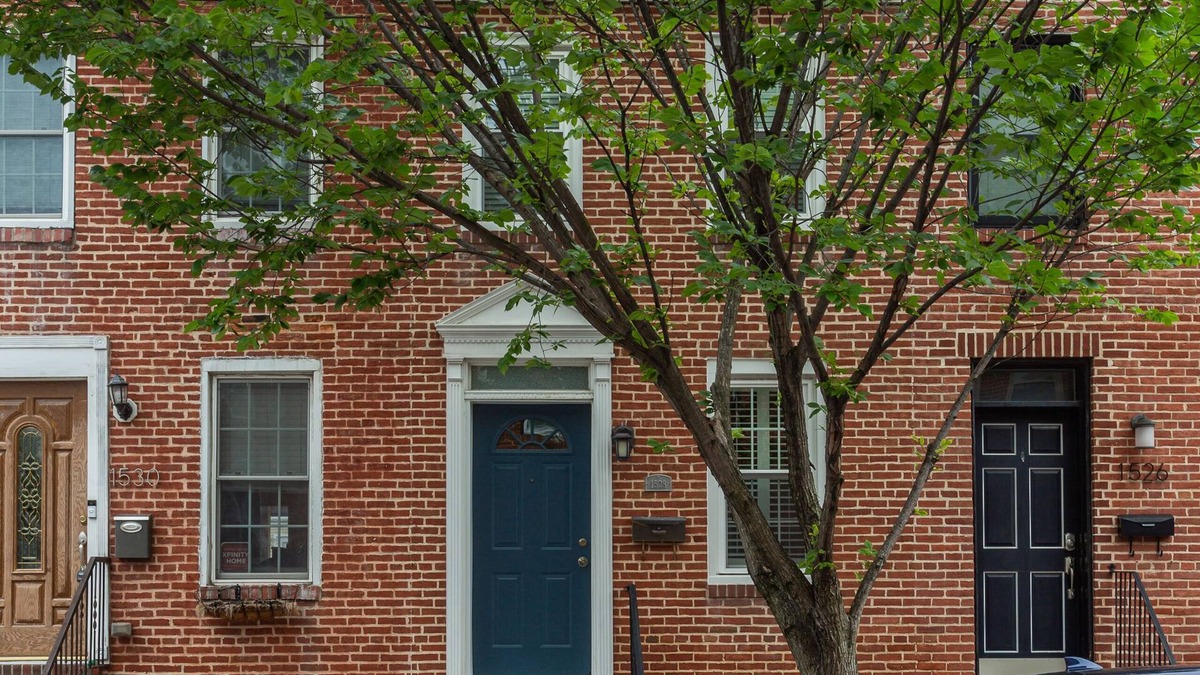 Riverside House | Classic Federal Hill Rowhouse