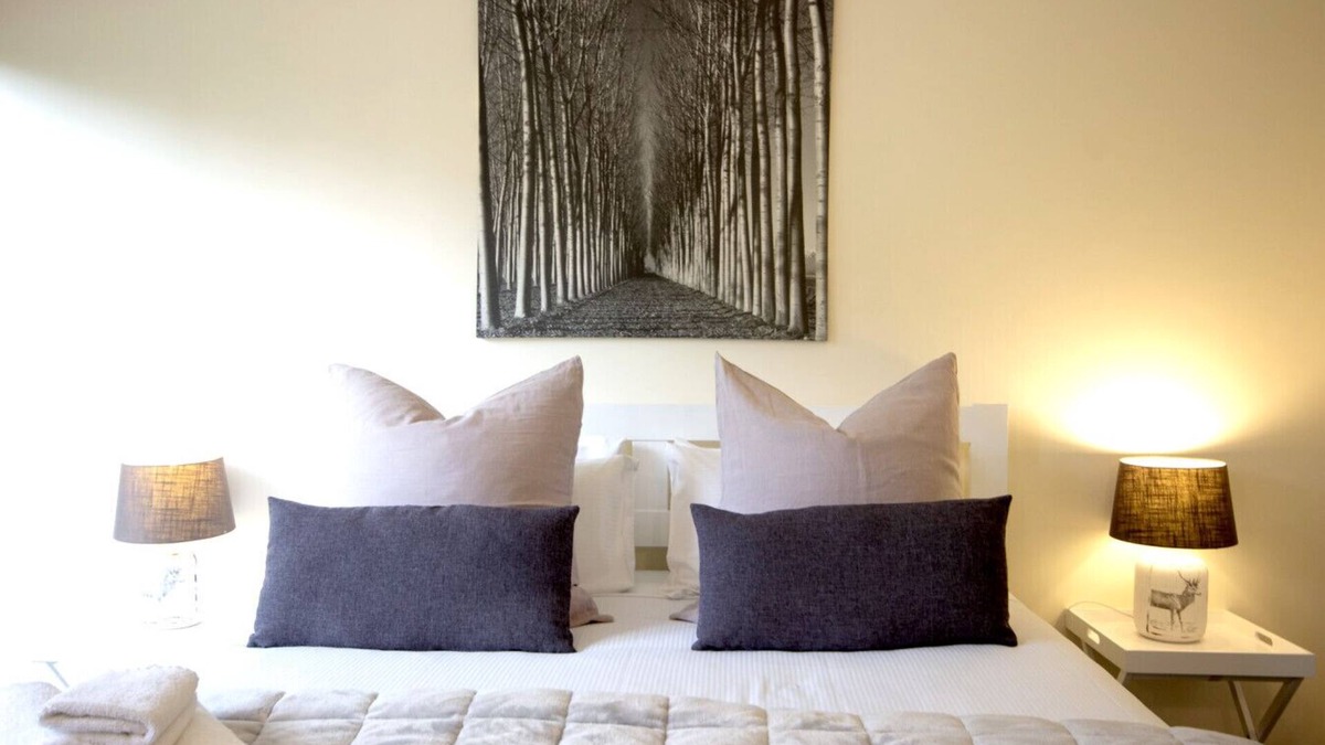 Mission Bay Apartment | Classic Ground Floor Apart w/Private Garden View