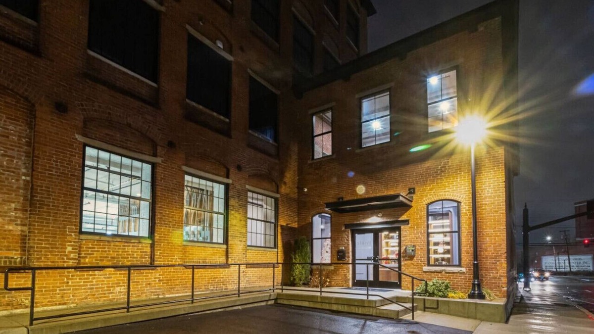 Providence Apartment | Classic Italian Getaway Loft | Providence Gem