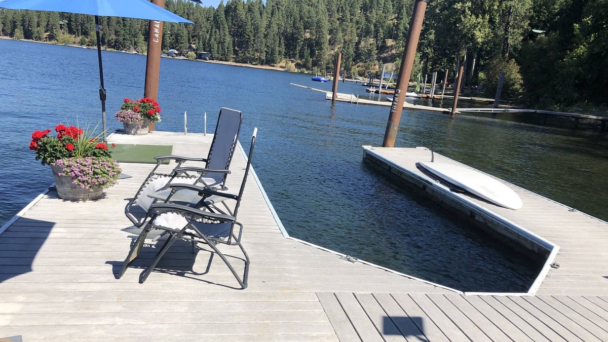 Harrison Cabin | Classic Lakefront Cottage with Spectacular Views, High-End Boat Dock, Large Slip
