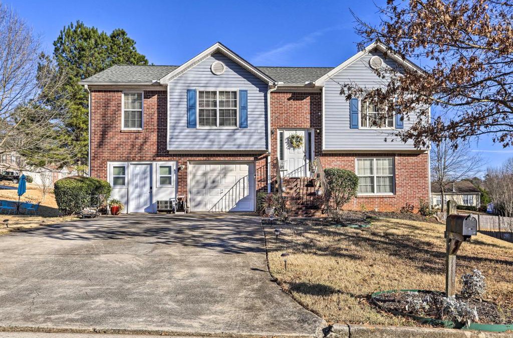 Lithonia House | Classic Lithonia Home - Near Golf and Stone Mtn