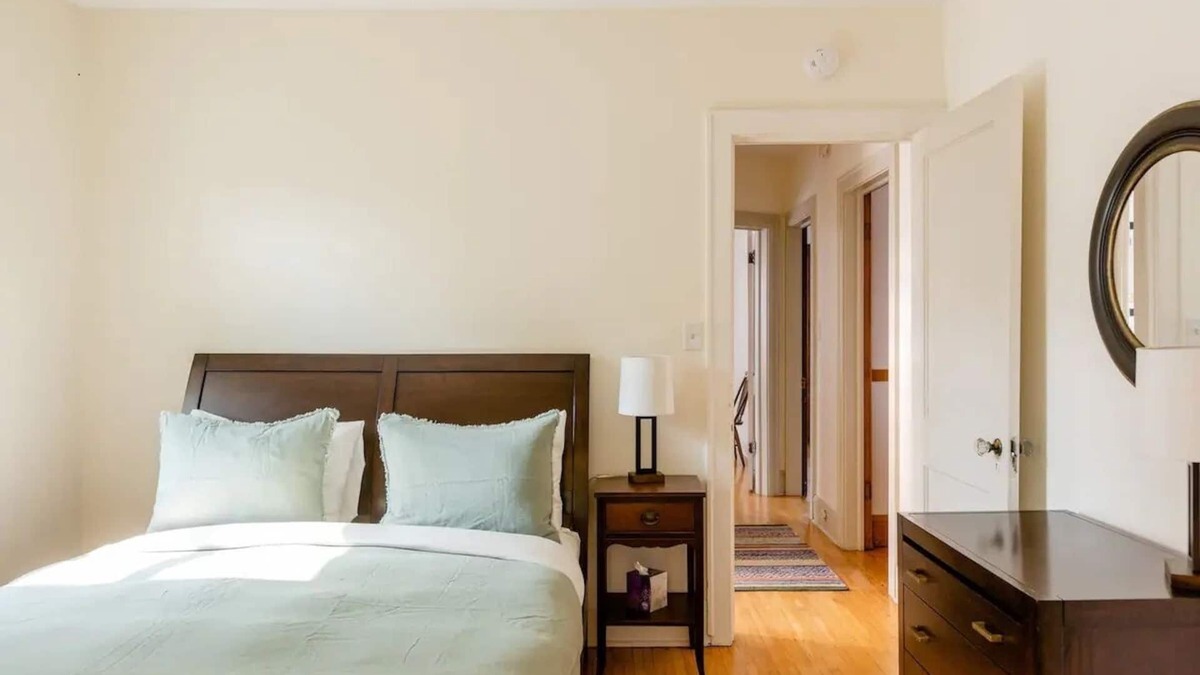 Merriam Park House | Classic Macalester Area St. Paul Duplex