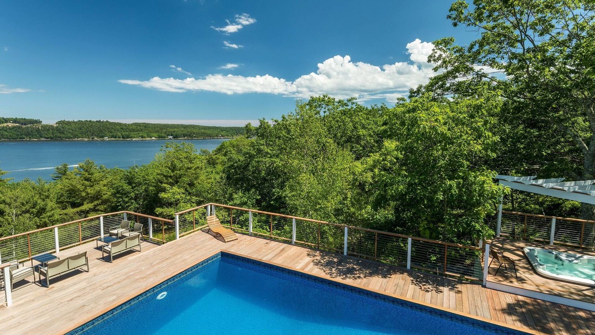 Phippsburg House | Classic Maine Coastline Estate