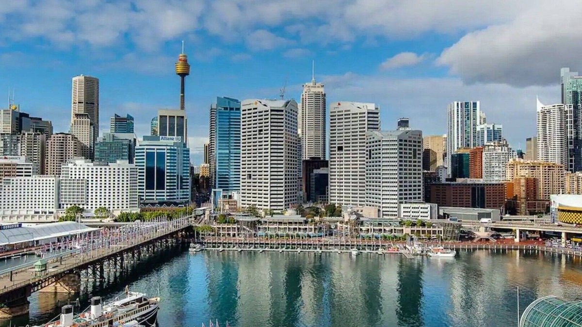 Ultimo House | Classic Metro 3 Level Terrace