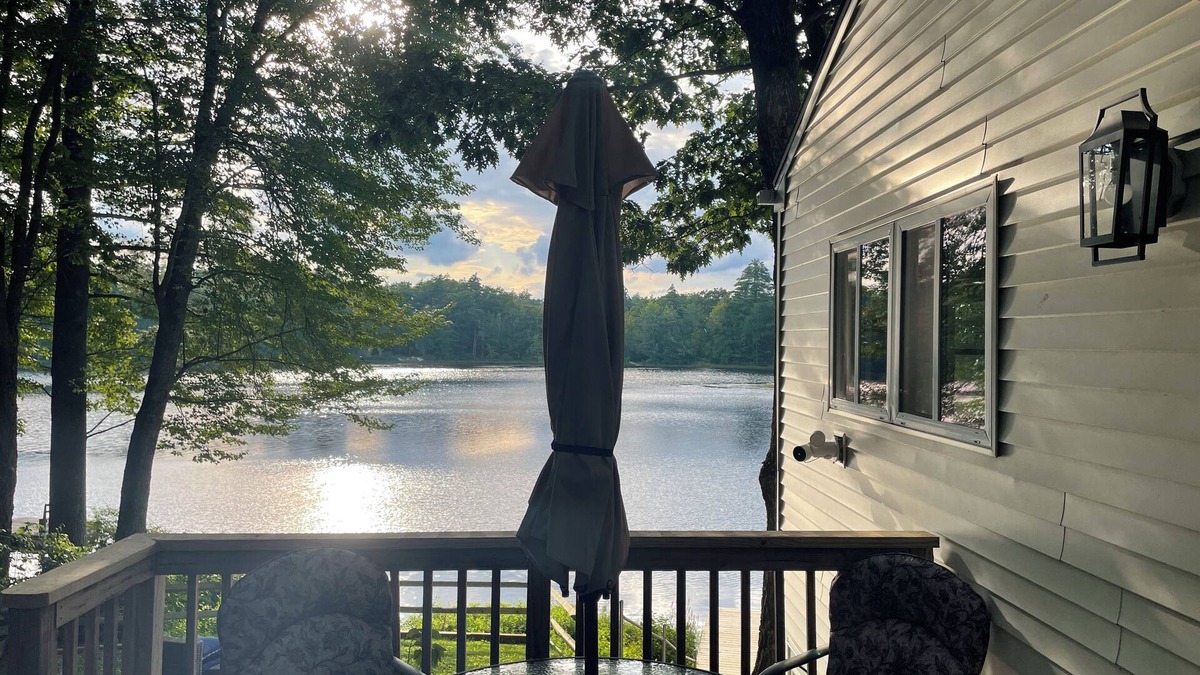 Brookline Cottage | Classic NH Waterfront House - Swim/Boat/Kayak/Fish