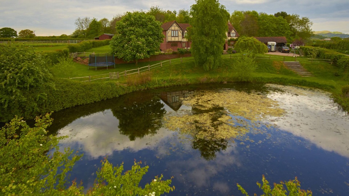 Little Marcle House | Classic Oak Frame Cottage - beautiful views