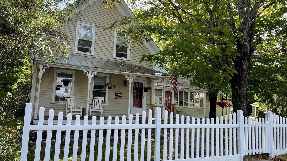 Conway House | Classic Quiet Conway Neighborhood Newly Remodeled!
