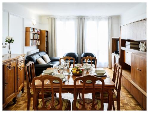 Choisy-le-Roi Apartment | Classic retro vibe 15 min from Paris