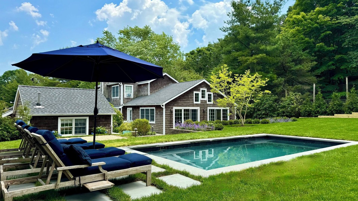 Sag Harbor House | Classic Sag Harbor 5BR 3.5BA with heated gunite pool