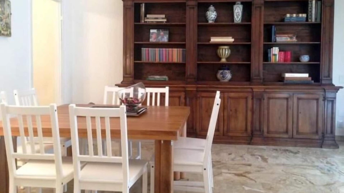 Porta Romana Apartment | Classic & Spacious 4 BR on Porta Romana